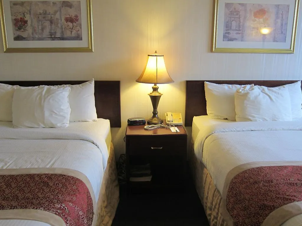 Toronto Plaza Airport Hotel