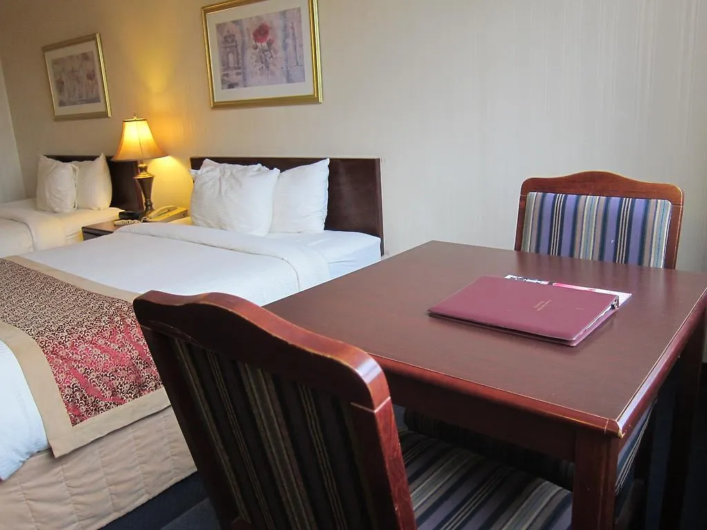 Toronto Plaza Airport Hotel