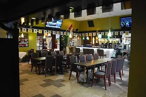 Toronto Plaza Airport Hotel