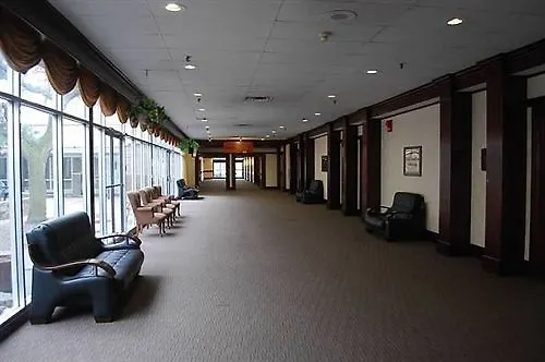 Toronto Plaza Airport Hotel