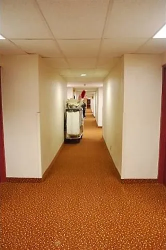 Toronto Plaza Airport Hotel 3*,