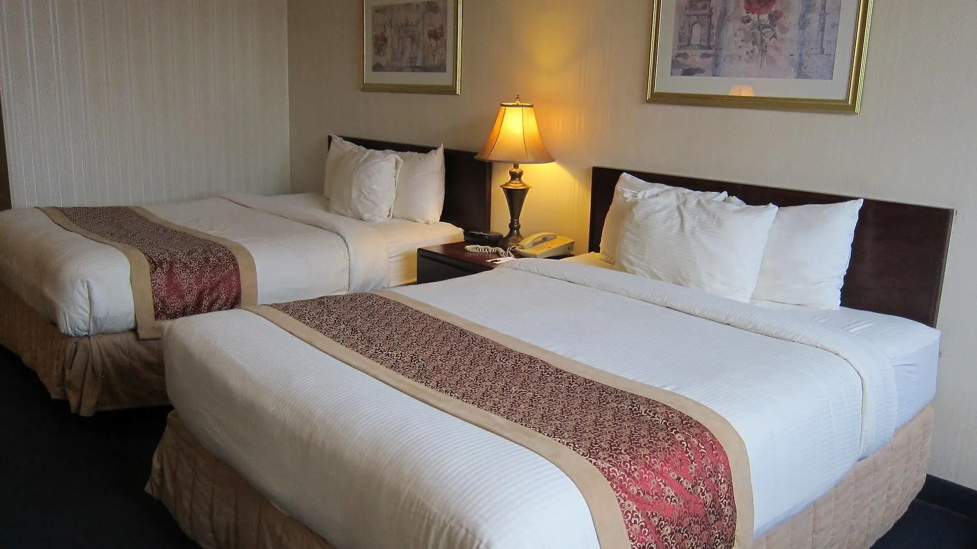 Toronto Plaza Airport Hotel 3*,