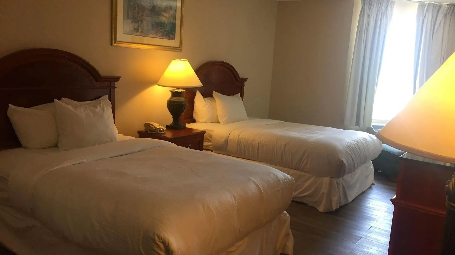 Toronto Plaza Airport Hotel