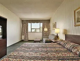 Toronto Plaza Airport Hotel 3*,  Canada