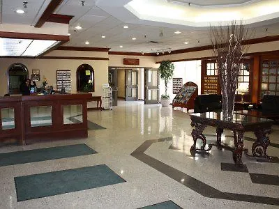 Toronto Plaza Airport Hotel